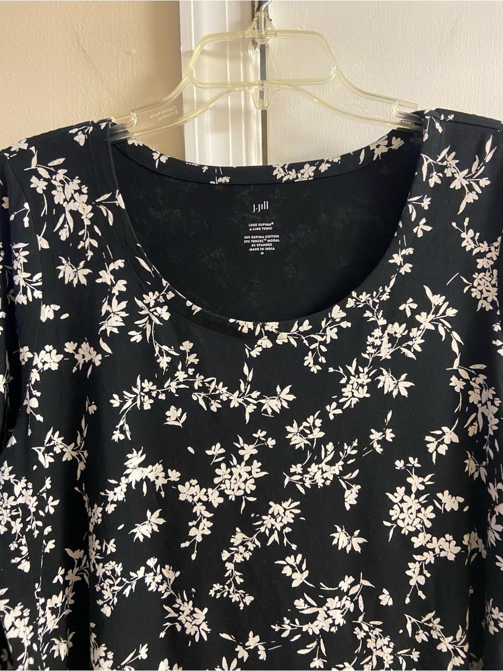 J. Jill Black Tunic Top with Cream Floral Print Supima Cotton Medium - Picture 4 of 7